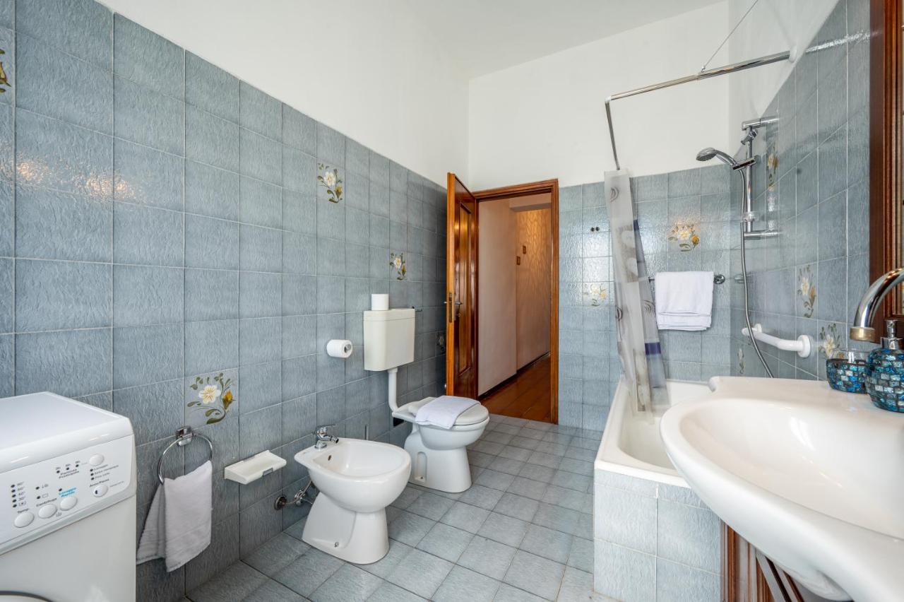 Lake View Apartment With Balcony And Parking - Larihome A25 Gera Lario Bagian luar foto